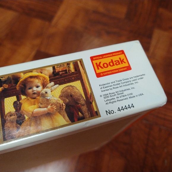 Vintage 1994 Rose Art Kodacolor New Sealed Premium 1000 Piece "Toy Shelf" Puzzle - Picture 4 of 5
